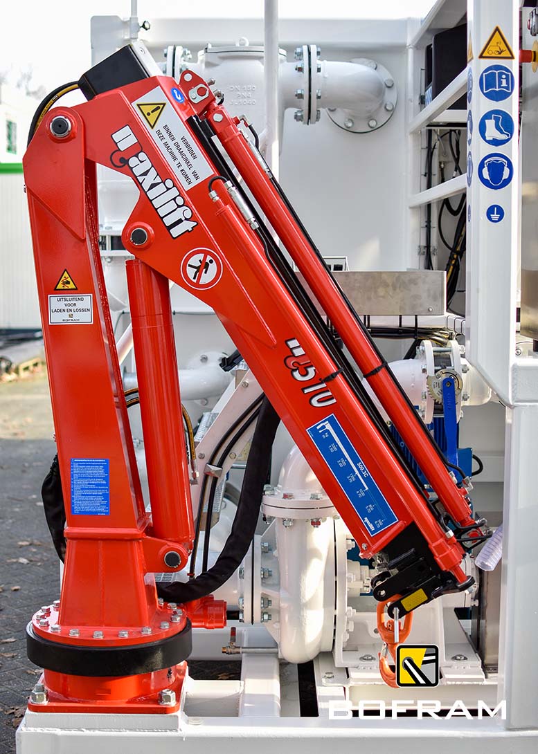 hdd unit with crane