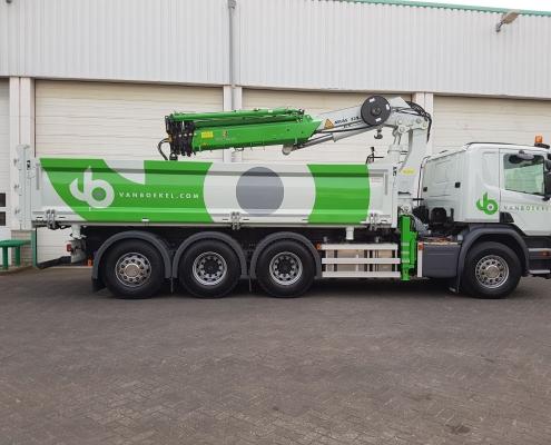 Vrachtwagen opbouw van boekel