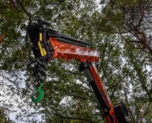 Bofram Techniek Tractor met Atlas autolaadkraan