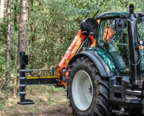 Steunpoot Bofram Techniek Tractor met Atlas autolaadkraan steunpoten