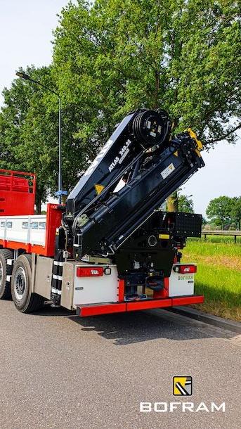 de vet atlas autolaadkraan met opbouw